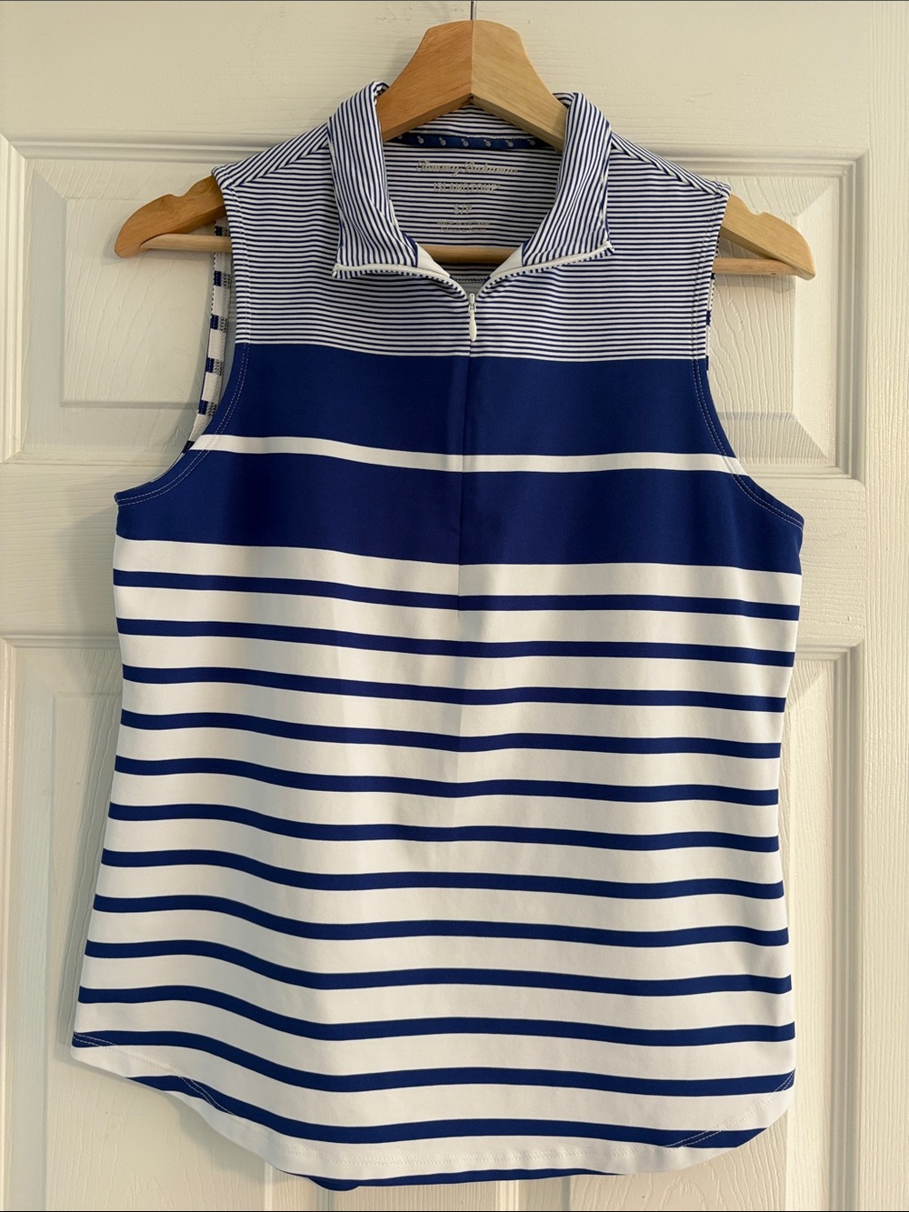 Tommy Bahama Blue and White Striped Sleeveless Golf/Tennis Polo Tank
Size: Small